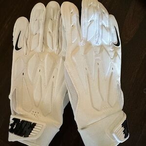 Nike White and Black Athletic Gloves